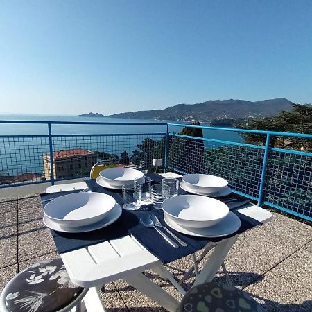 Appartamento Con Stupenda Vista Mare Zona Bristol Rapallo Exterior foto