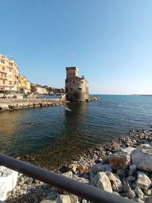 Appartamento Con Stupenda Vista Mare Zona Bristol Rapallo Exterior foto