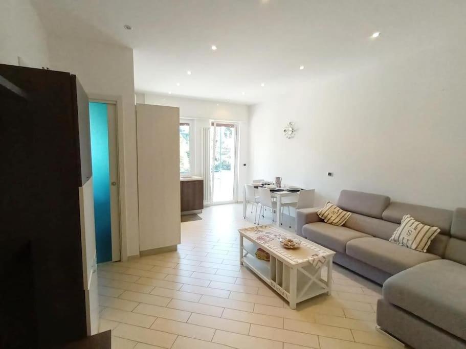 Appartamento Con Stupenda Vista Mare Zona Bristol Rapallo Exterior foto